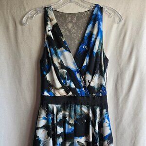 Maggie London size 6 dress, black, tan and blue dress. Lace detail on back.